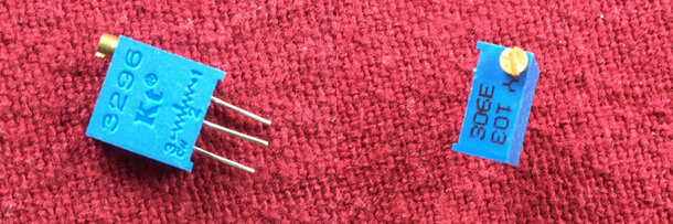 Potentiomètre de réglage vertical.